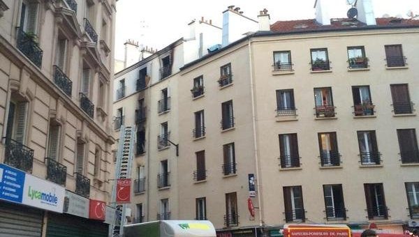 Последствия пожара в жилом доме Парижа