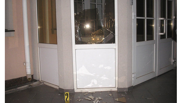 Взрыв у областной прокуратуры в Ровно