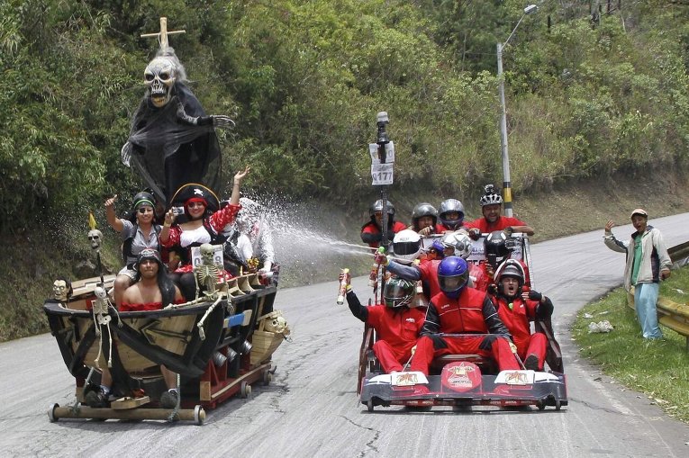 Фестиваль сумасшедших машин в Колумбии