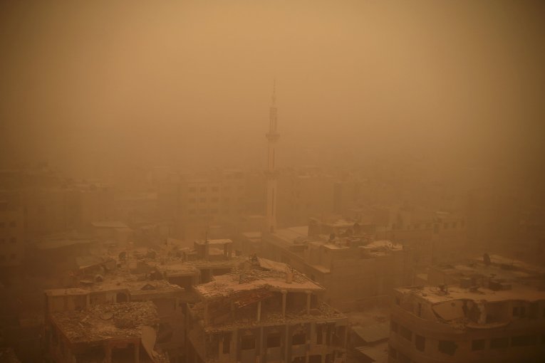 Песчаная буря в сирийском городе Дамаск.