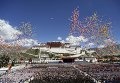 В столице Тибета Лхасе во вторник проходят массовые торжественные мероприятия по случаю юбилея - 50-летия со дня основания Тибетского автономного района.
