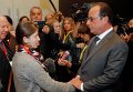 Президент Франции Франсуа Олланд и писательница Цзинань Бадел, защищающая права женщин на Ближнем Востоке на одновдневной конференции ООН.