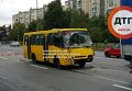 ДТП в Киеве: маршрутка врезалась в фуру