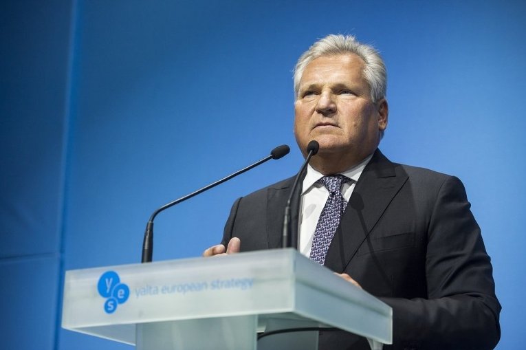 Экс-президент Польши Александр Квасневский на форуме YES-2015
