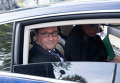 Президент Франции Франсуа Олланд покидает Центр исследований атомной энергии в Мон, недалеко от Туры, Франция