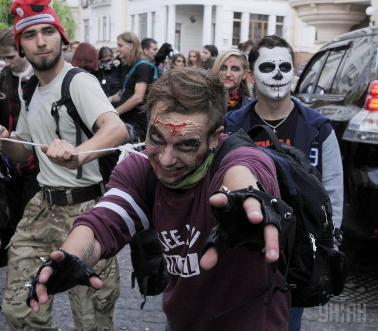 Участники Парада зомби в Киеве