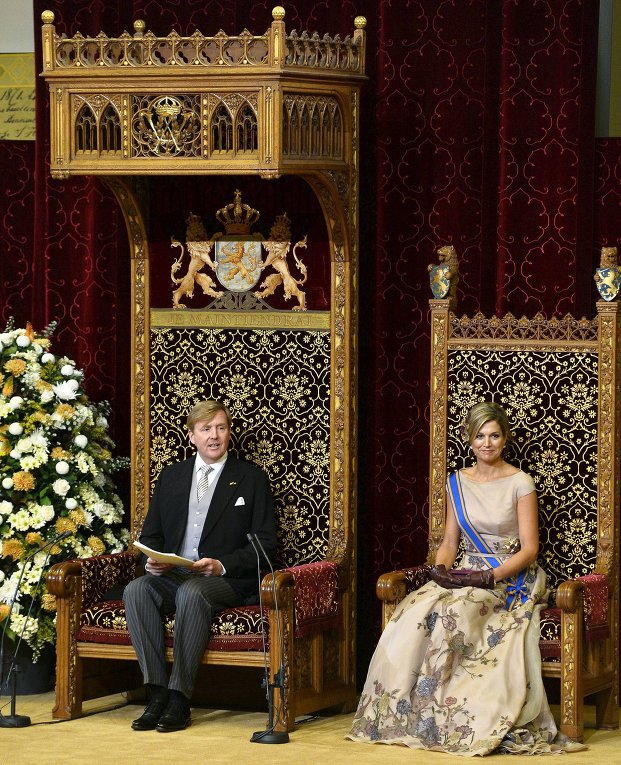 Нидерландов Король Виллем-Александр с супругой официально открывает новый парламентский год.