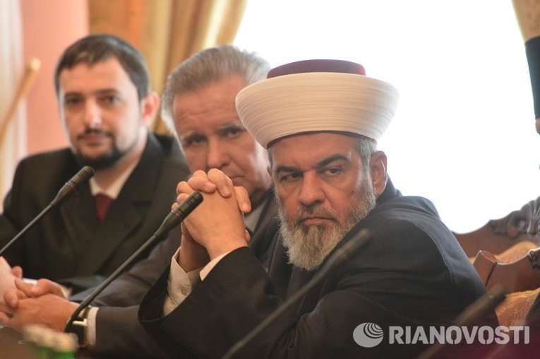 Муфтий Украины Шейх Ахмед Тамим на встрече Арсения Яценюка с религиозными лидерами в Киеве