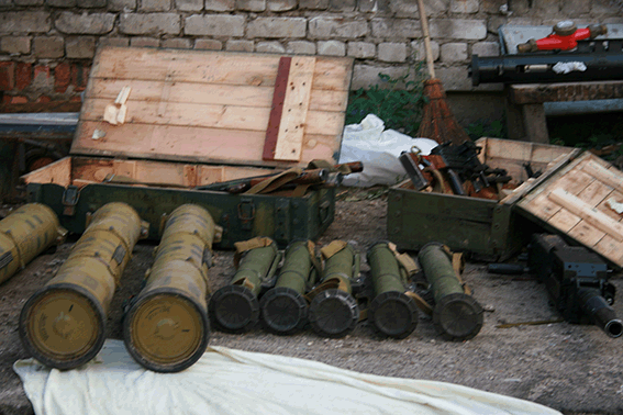 Склад оружия в Луганской области на базе добровольческого батальона