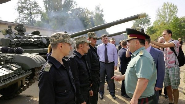 Полторак посетил Львовский бронетанковый завод