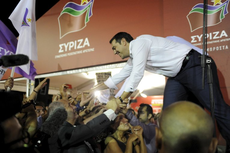 В Греции в воскресенье прошли досрочные парламентские выборы. По итогам обработки 95% протоколов СИРИЗА экс-премьера Алексиса Ципраса набирает 35,47% (145 кресел).