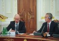 Арсений Яценюк и Йенс Столтенберг на заседании СНБО