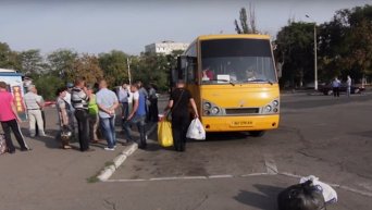 В Мариуполе возобновили автобусное сообщение с Донецком. Видео