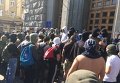 Люди в балаклавах под горсоветом Харькова
