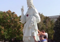 Львовяне привезли в Краматорск статую Иисуса. Видео