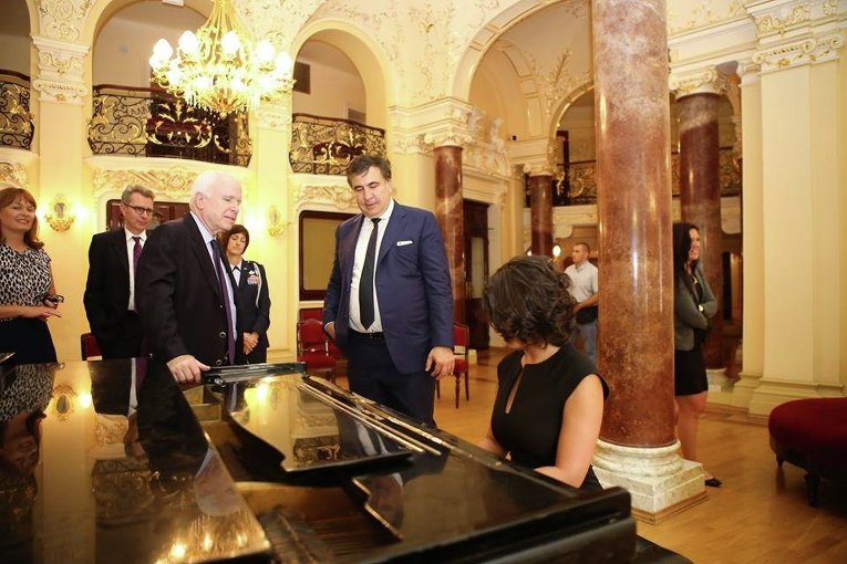 Сенатор США Д. Маккейн в Одессе