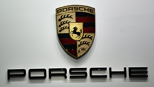 Эмблема Porsche.
