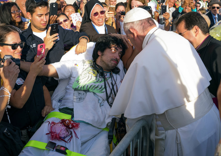 Папа Римский Франциск в одном из районом Нью-Йорка - Бруклине.