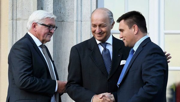 Франк-Вальтер Штайнмайер, Лоран Фабиус и Павел Климкин (слева направо). Архивное фото