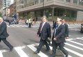 Петр Порошенко идет по улицам Нью-Йорка в дни проведения Генеральной ассамблеи ООН