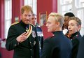 Принц Гарри на неформальном приеме военной школы в Дувре.