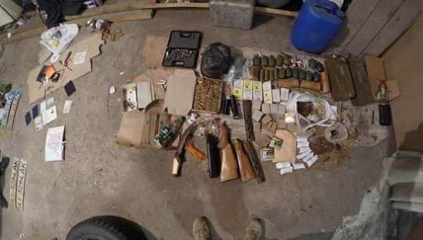 В Донецкой области СБУ задержала экс-сотрудника милиции за незаконное хранение оружия и изготовление наркотиков
