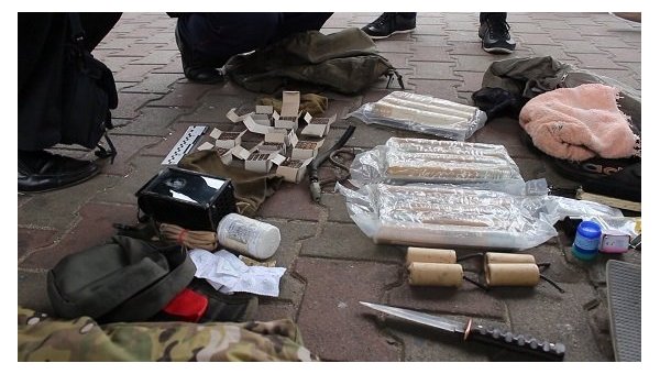 На вокзале Киева задержаны бойцы АТО с арсеналом оружия