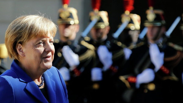 Канцлер Германии Ангела Меркель на встрече нормандской четверки в Париже