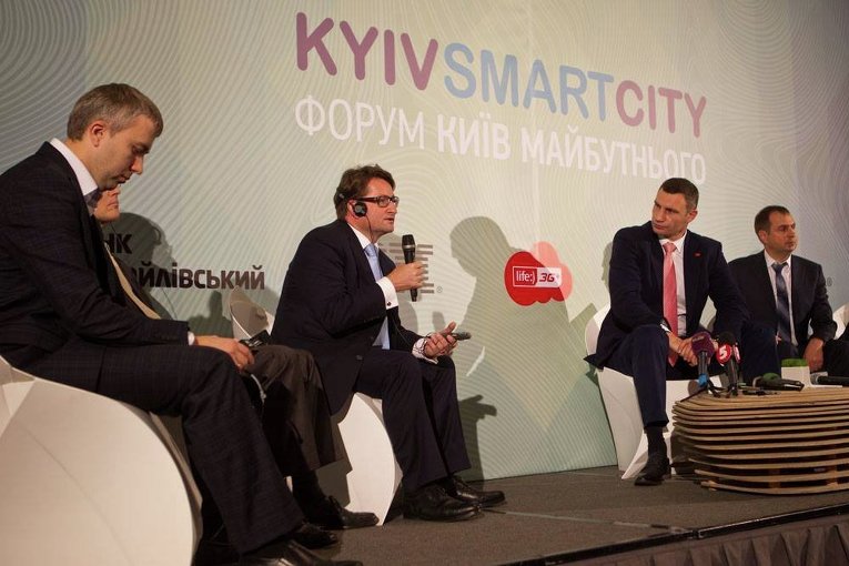 Мэр Киева Виталий Кличко на форуме KYIV SMART CITY FORUM 2015