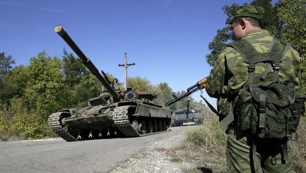 Отвод техники ЛНР за пределами Луганска