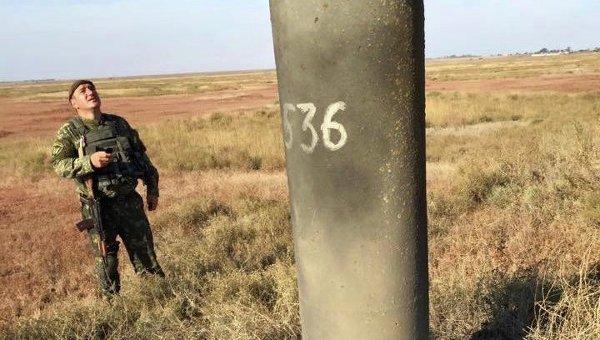 В Херсонской области повреждена опора ЛЭП на Крым