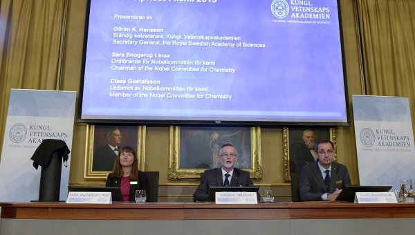 Члены Нобелевской Ассамблеи в ходе объявления лауреатов Нобелевской премии