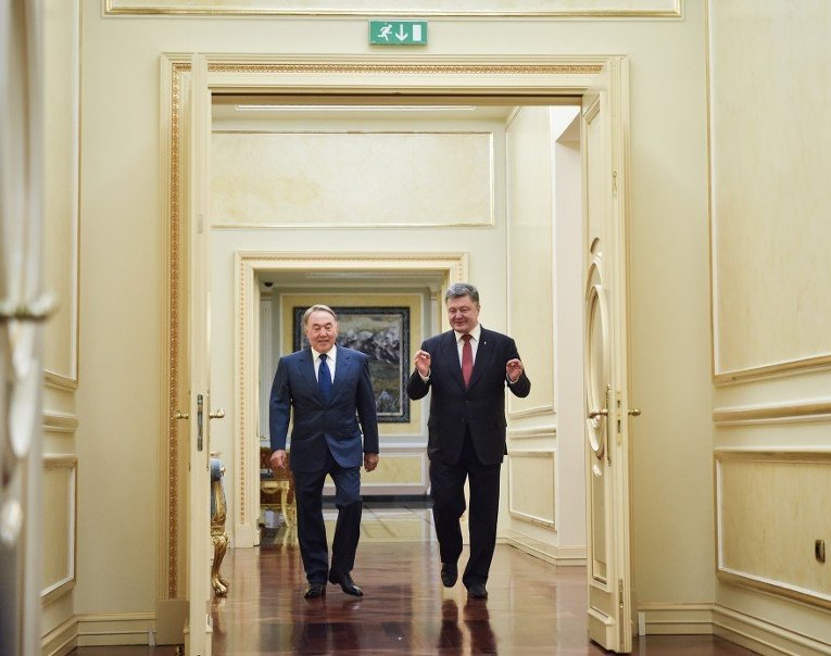 Петр Порошенко и Нурсултан Назарбаев в Казахстане