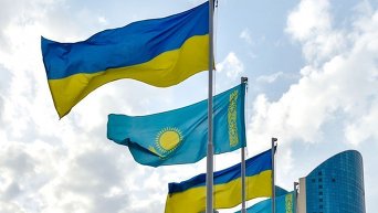 Флаг Украины и Казахстана