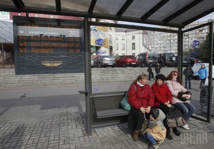 В Киеве на площади Победы восстановили движение трамваев