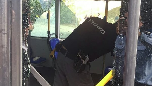 Полиция Израиля на месте террористического акта в автобусе