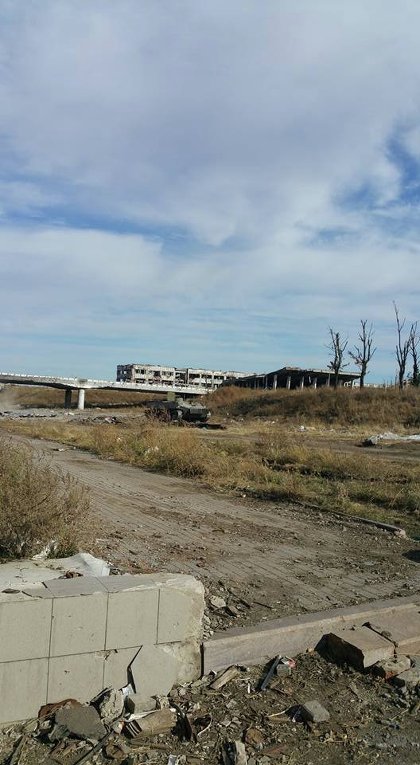 Поиск останков украинских военных в Донецком аэропорту и в районе Иловайска