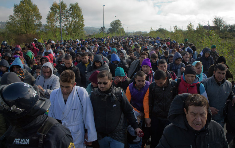 Нелегальные мигранты на границе между Хорватией и Словенией