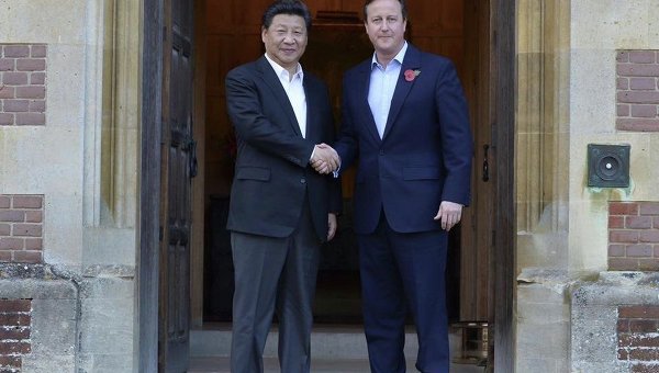 Gредседатель КНР Си Цзиньпин и премьер-министр Великобритании Дэвид Кэмерон