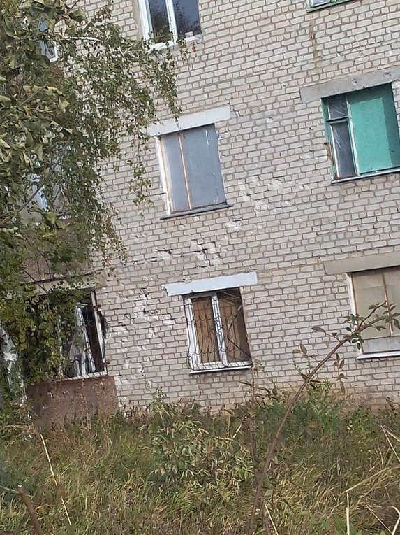 Первомайск сегодня: разрушенные дома, пустые улицы