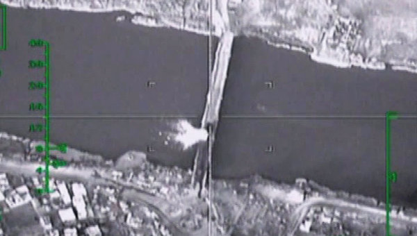 Российские самолеты уничтожили мост через Евфрат в Сирии. Архивное фото
