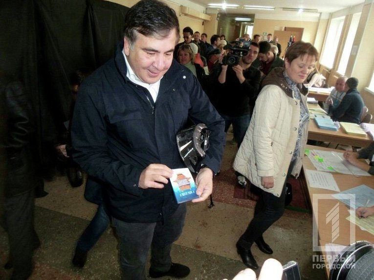 Михаил Саакашвили на голосовании
