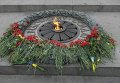 Возложение цветов в Киеве по случаю Дня освобождения Украины от фашистских захватчиков