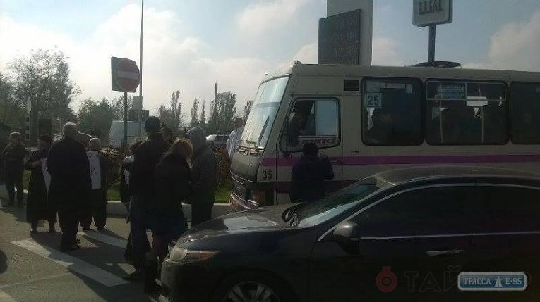 В Одессе перекрывали дорогу на Ильичевск