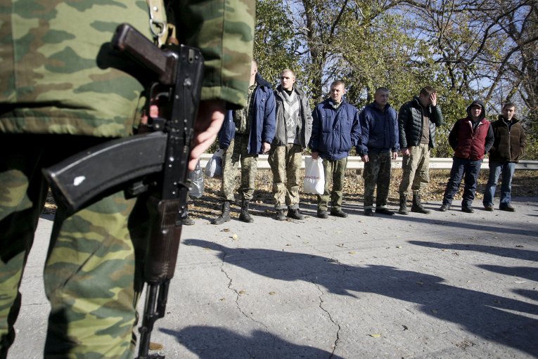 Обмен пленными возле города Счастье в Луганской области
