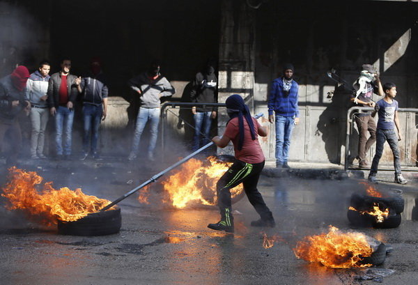 Столкновения палестинцев с израильскими войсками в городе на Западном берегу Хевроне