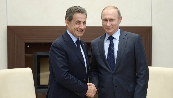 Экс-президент Франции Н.Саркози и президент РФ В.Путин
