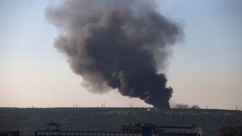 Последствия взрывов и пожара на складах боеприпасов в Сватово Луганской области