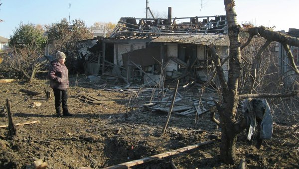 Разрушения в Сватово после пожара на арсенале боеприпасов