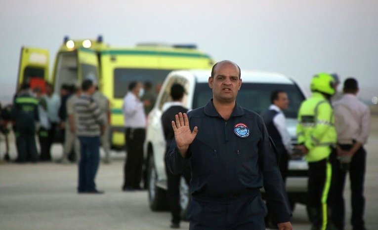 На месте эвакуации тел погибших в авиакатастрофе российского лайнера на территории Египта
